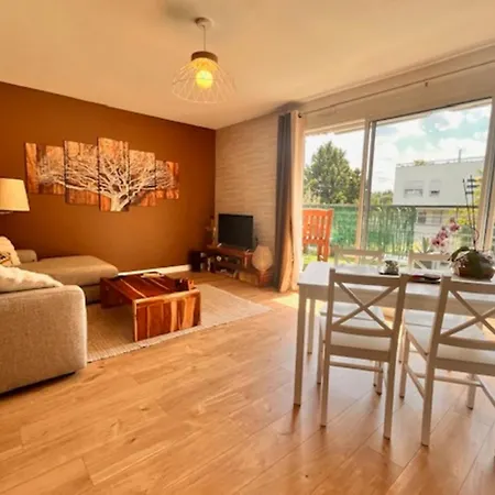 דירה With Terrace And Pool *