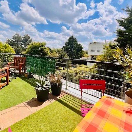 דירה With Terrace And Pool *