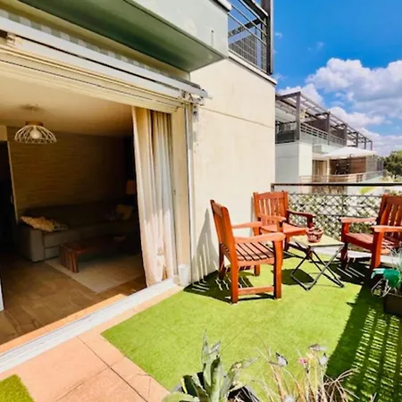 דירה With Terrace And Pool לה רושל